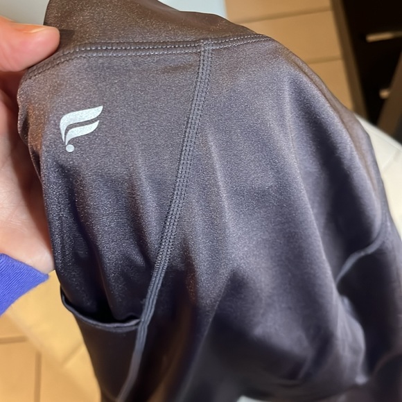 FABLETICS purelux high waisted sidepockets shine 7/8 leggings metallic purple  M - Picture 6 of 6